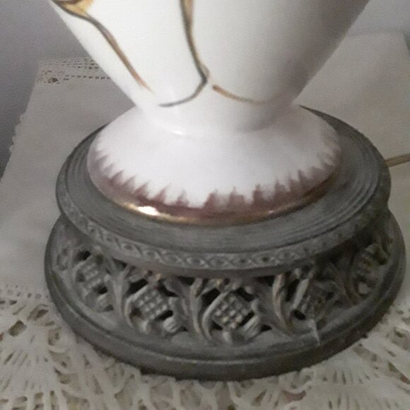 Vintage Chinese Porcelain Vase Lamp - Picture 4 of 7